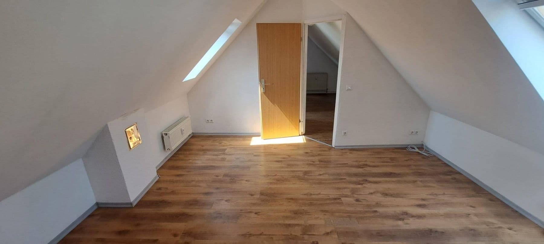 Prodej bytu 3+1 78 m², Luitpoldstr., Neu-Ulm, Bavorsko Prodej bytu 3+1 78 m², Luitpoldstr., Neu-Ulm, Bavorsko
