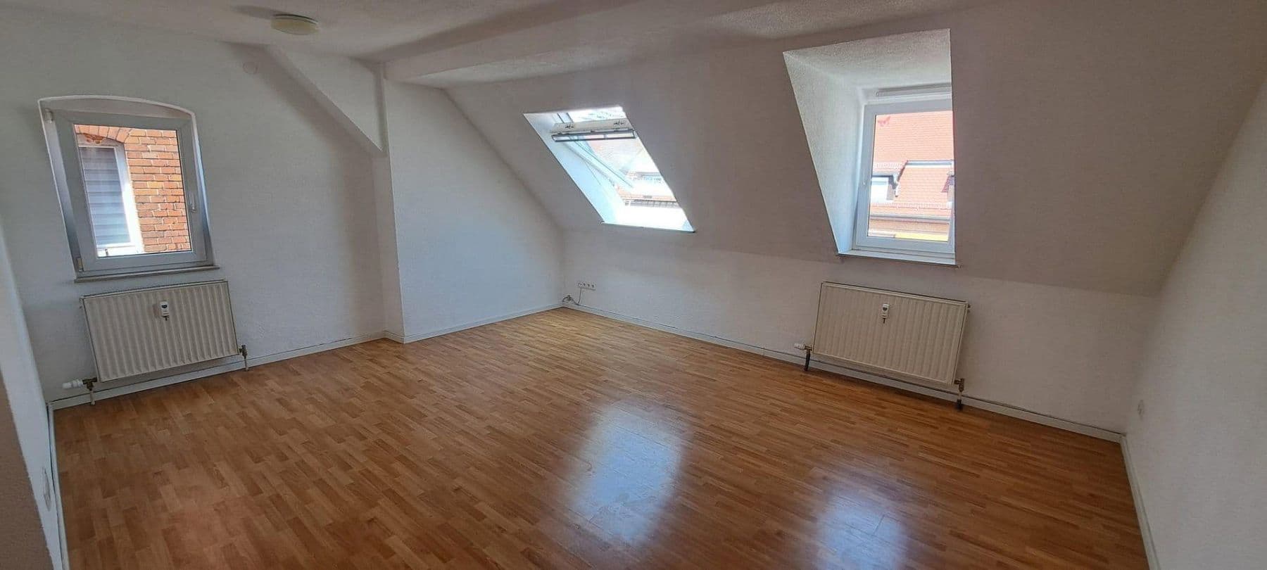 Prodej bytu 3+1 78 m², Luitpoldstr., Neu-Ulm, Bavorsko Prodej bytu 3+1 78 m², Luitpoldstr., Neu-Ulm, Bavorsko