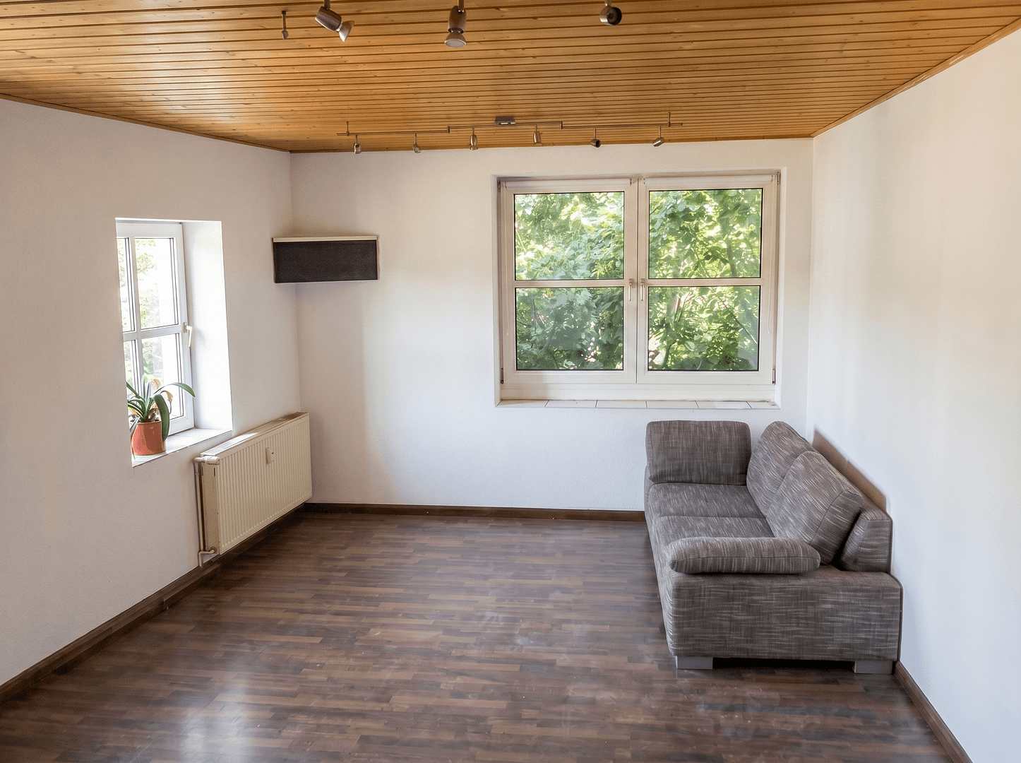Pronájem nebytového prostoru 213 m², Alte Dorfstr. 15, Grimma, Sasko Pronájem nebytového prostoru 213 m², Alte Dorfstr. 15, Grimma, Sasko
