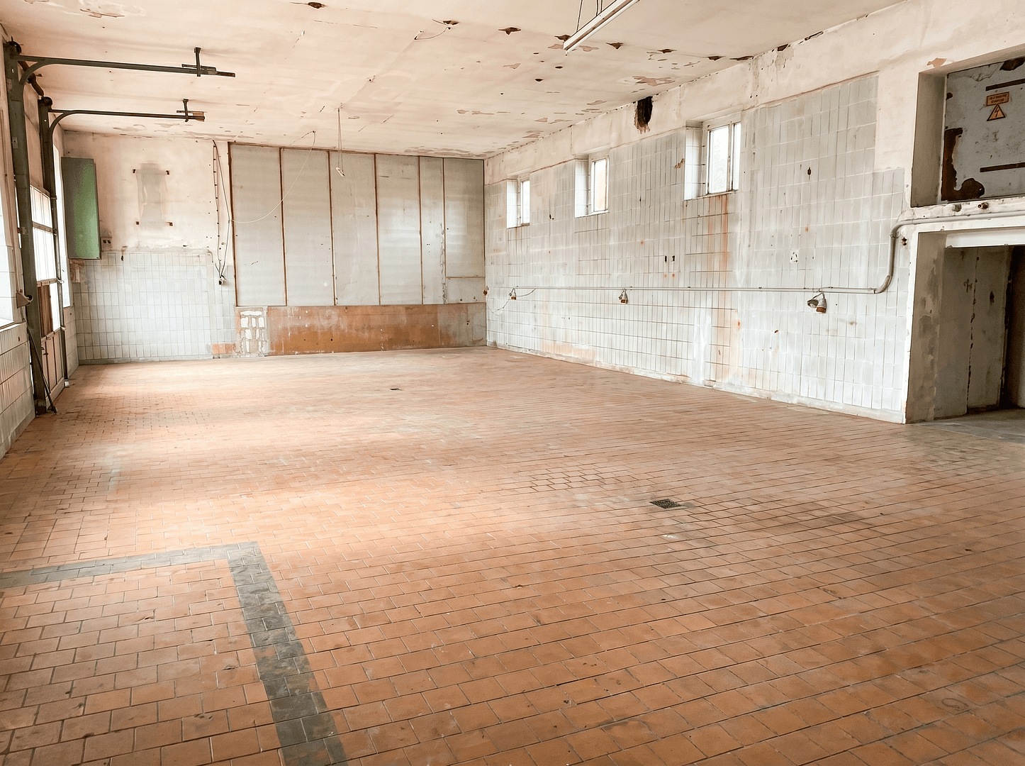 Pronájem nebytového prostoru 213 m², Alte Dorfstr. 15, Grimma, Sasko Pronájem nebytového prostoru 213 m², Alte Dorfstr. 15, Grimma, Sasko