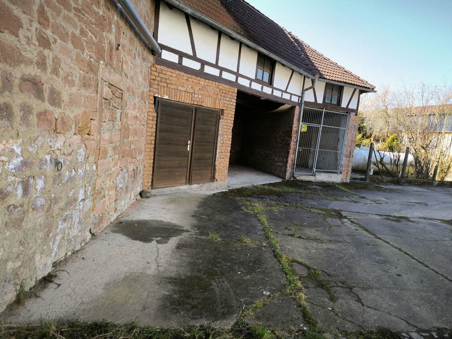 Prodej domu 300 m², pozemek 2.600 m², Breuberg, Hessen Prodej domu 300 m², pozemek 2.600 m², Breuberg, Hessen