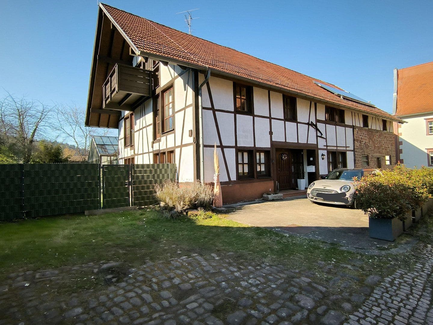 Prodej domu 300 m², pozemek 2.600 m², Breuberg, Hessen Prodej domu 300 m², pozemek 2.600 m², Breuberg, Hessen