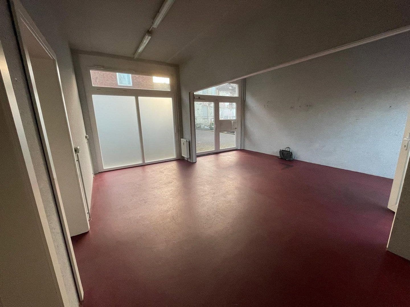 Pronájem nebytového prostoru 544 m², Knappenstraße 80, Oberhausen, Severní Porýní-Vestfálsko Pronájem nebytového prostoru 544 m², Knappenstraße 80, Oberhausen, Severní Porýní-Vestfálsko