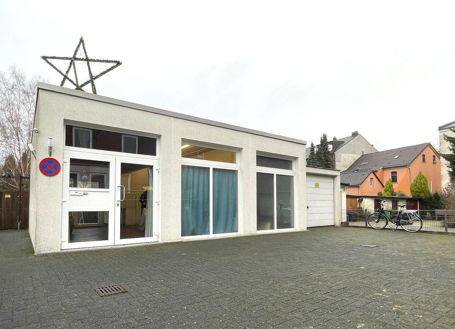 Pronájem nebytového prostoru 544 m², Knappenstraße 80, Oberhausen, Severní Porýní-Vestfálsko Pronájem nebytového prostoru 544 m², Knappenstraße 80, Oberhausen, Severní Porýní-Vestfálsko