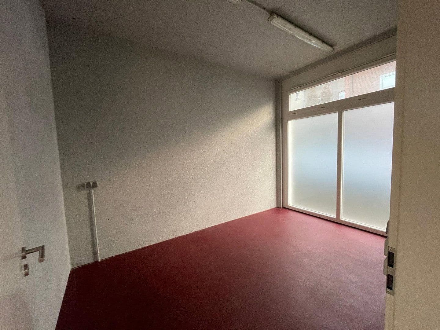 Pronájem nebytového prostoru 544 m², Knappenstraße 80, Oberhausen, Severní Porýní-Vestfálsko Pronájem nebytového prostoru 544 m², Knappenstraße 80, Oberhausen, Severní Porýní-Vestfálsko