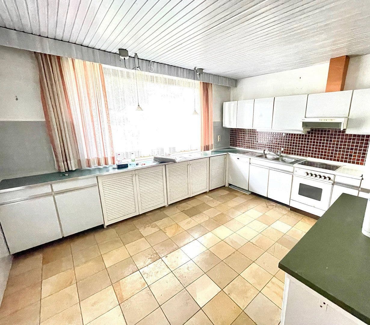 Prodej domu 200 m², pozemek 1.400 m², Reinfeld, Šlesvicko-Holštýnsko Prodej domu 200 m², pozemek 1.400 m², Reinfeld, Šlesvicko-Holštýnsko