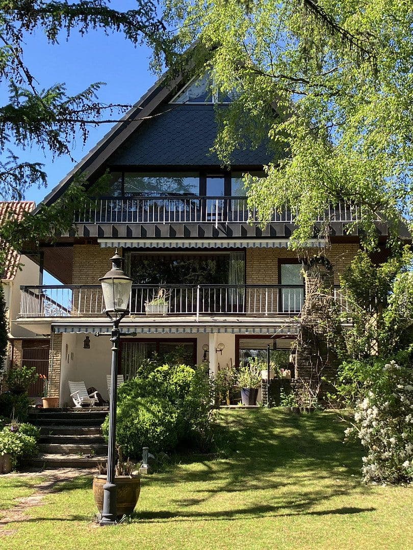 Prodej domu 200 m², pozemek 1.400 m², Reinfeld, Šlesvicko-Holštýnsko Prodej domu 200 m², pozemek 1.400 m², Reinfeld, Šlesvicko-Holštýnsko