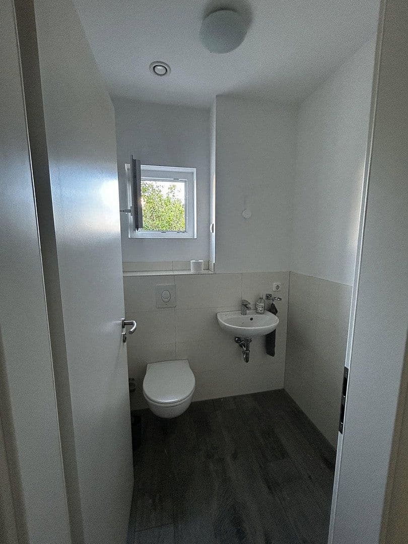 Prodej domu 158 m², pozemek 434 m², Am Wartenberger Luch 32, Berlin, Berlín Prodej domu 158 m², pozemek 434 m², Am Wartenberger Luch 32, Berlin, Berlín