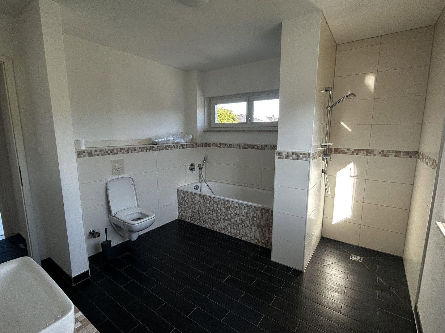 Prodej domu 158 m², pozemek 434 m², Am Wartenberger Luch 32, Berlin, Berlín Prodej domu 158 m², pozemek 434 m², Am Wartenberger Luch 32, Berlin, Berlín