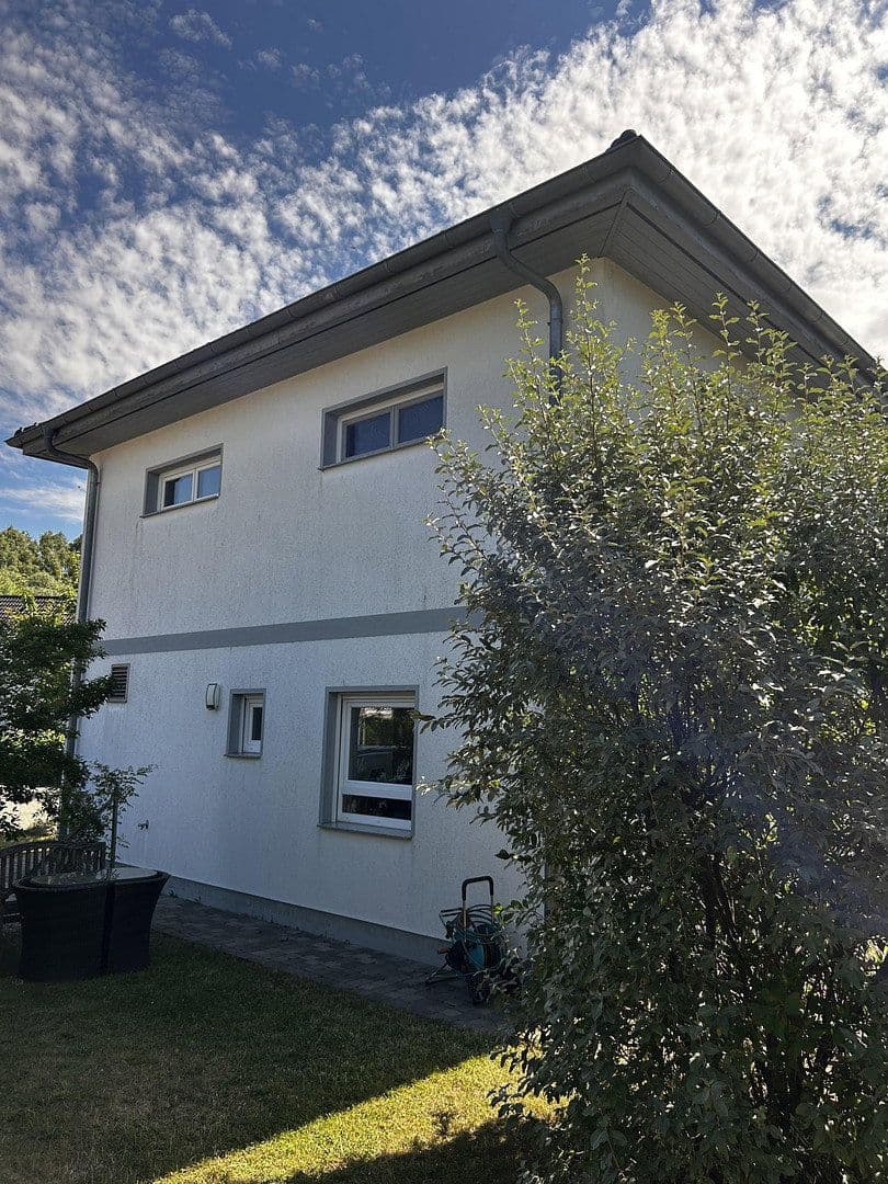Prodej domu 158 m², pozemek 434 m², Am Wartenberger Luch 32, Berlin, Berlín Prodej domu 158 m², pozemek 434 m², Am Wartenberger Luch 32, Berlin, Berlín