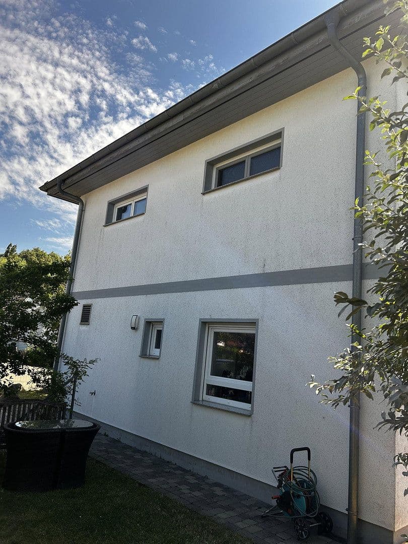 Prodej domu 158 m², pozemek 434 m², Am Wartenberger Luch 32, Berlin, Berlín Prodej domu 158 m², pozemek 434 m², Am Wartenberger Luch 32, Berlin, Berlín