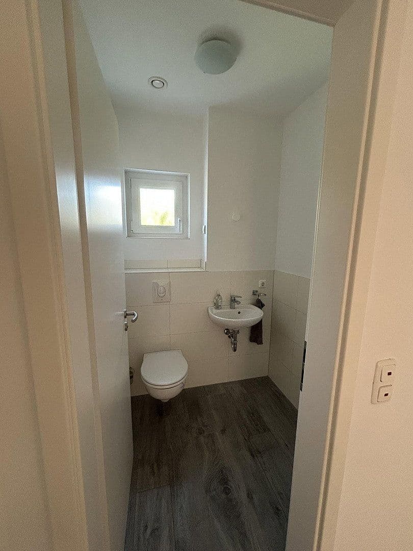 Prodej domu 158 m², pozemek 434 m², Am Wartenberger Luch 32, Berlin, Berlín Prodej domu 158 m², pozemek 434 m², Am Wartenberger Luch 32, Berlin, Berlín