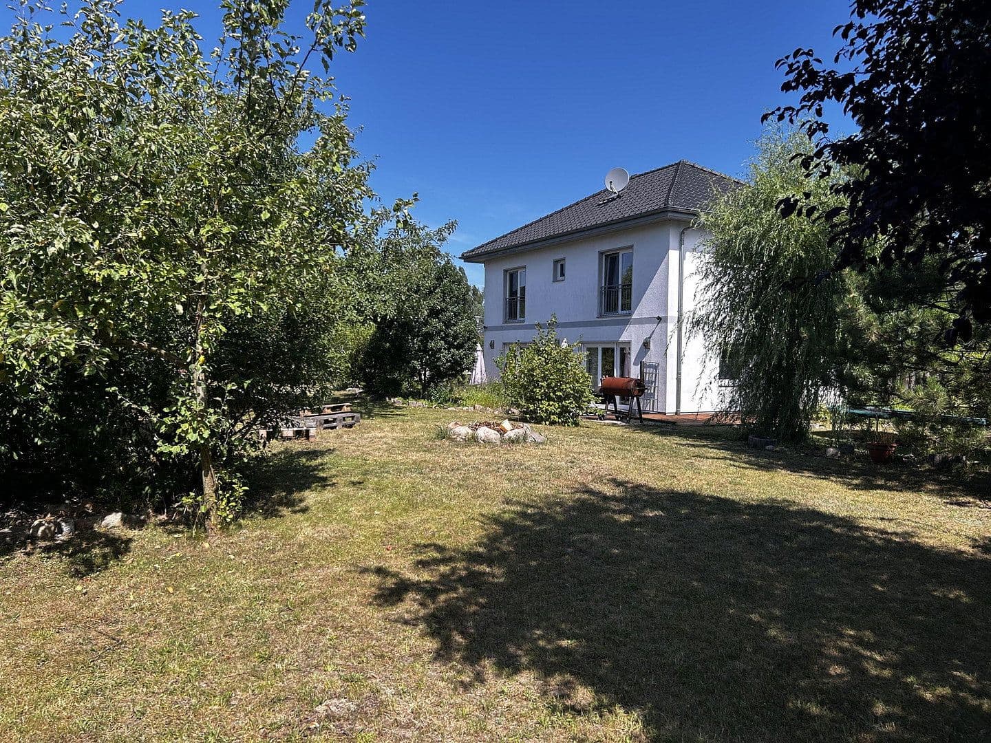 Prodej domu 158 m², pozemek 434 m², Am Wartenberger Luch 32, Berlin, Berlín Prodej domu 158 m², pozemek 434 m², Am Wartenberger Luch 32, Berlin, Berlín