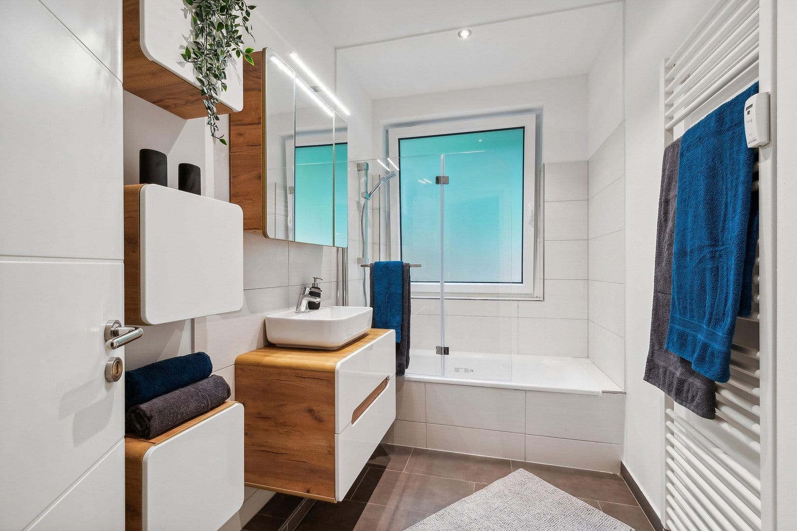 Prodej bytu 3+1 92 m², Falkentaler Weg 3a, Hamburg, Hamburg Prodej bytu 3+1 92 m², Falkentaler Weg 3a, Hamburg, Hamburg