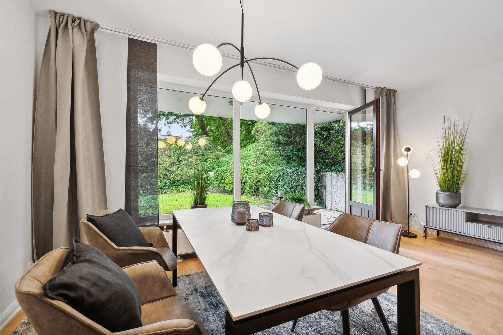 Prodej bytu 3+1 92 m², Falkentaler Weg 3a, Hamburg, Hamburg Prodej bytu 3+1 92 m², Falkentaler Weg 3a, Hamburg, Hamburg