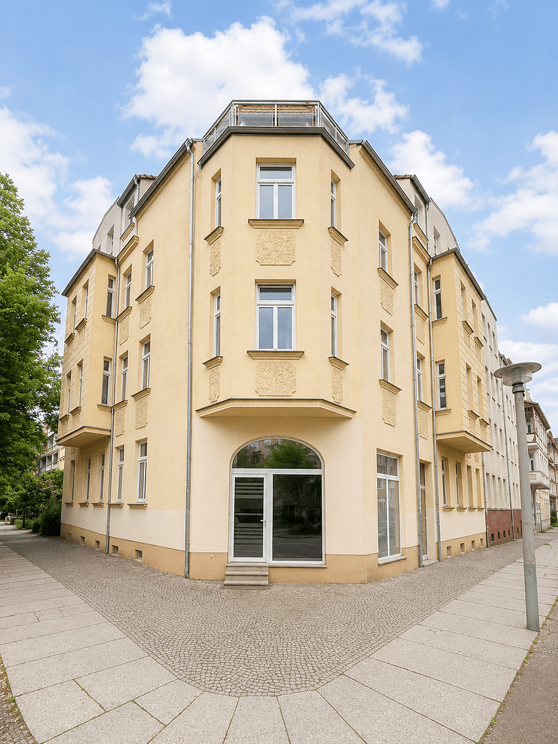 Pronájem bytu 4+1 93 m², Röpziger Straße 6, Halle (Saale), Sasko-Anhaltsko Pronájem bytu 4+1 93 m², Röpziger Straße 6, Halle (Saale), Sasko-Anhaltsko