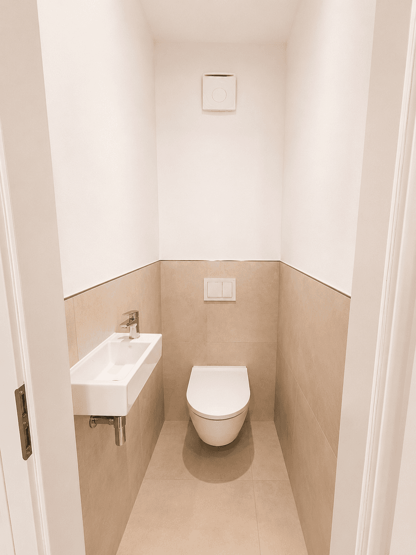 Pronájem bytu 4+1 93 m², Röpziger Straße 6, Halle (Saale), Sasko-Anhaltsko Pronájem bytu 4+1 93 m², Röpziger Straße 6, Halle (Saale), Sasko-Anhaltsko