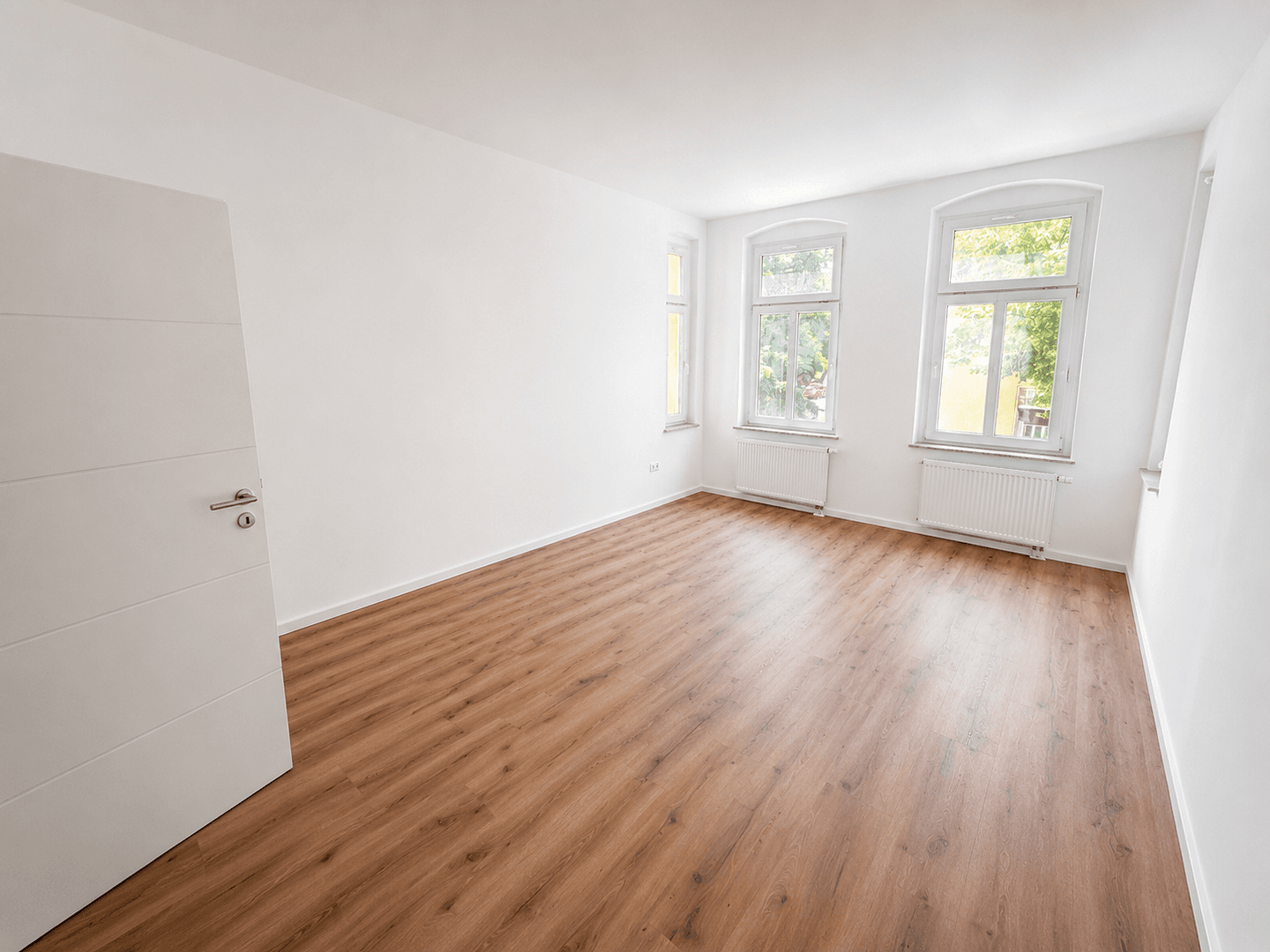 Pronájem bytu 4+1 93 m², Röpziger Straße 6, Halle (Saale), Sasko-Anhaltsko Pronájem bytu 4+1 93 m², Röpziger Straße 6, Halle (Saale), Sasko-Anhaltsko