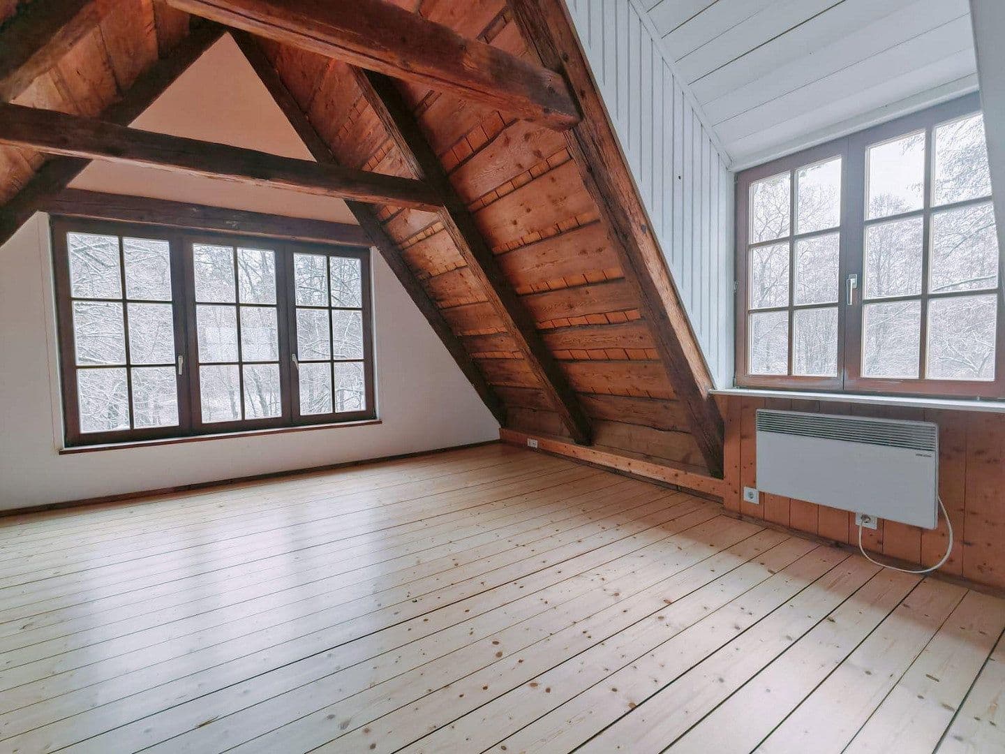 Pronájem domu 130 m², pozemek 2.678 m², Manthalstr. 2, Berg, Bavorsko Pronájem domu 130 m², pozemek 2.678 m², Manthalstr. 2, Berg, Bavorsko