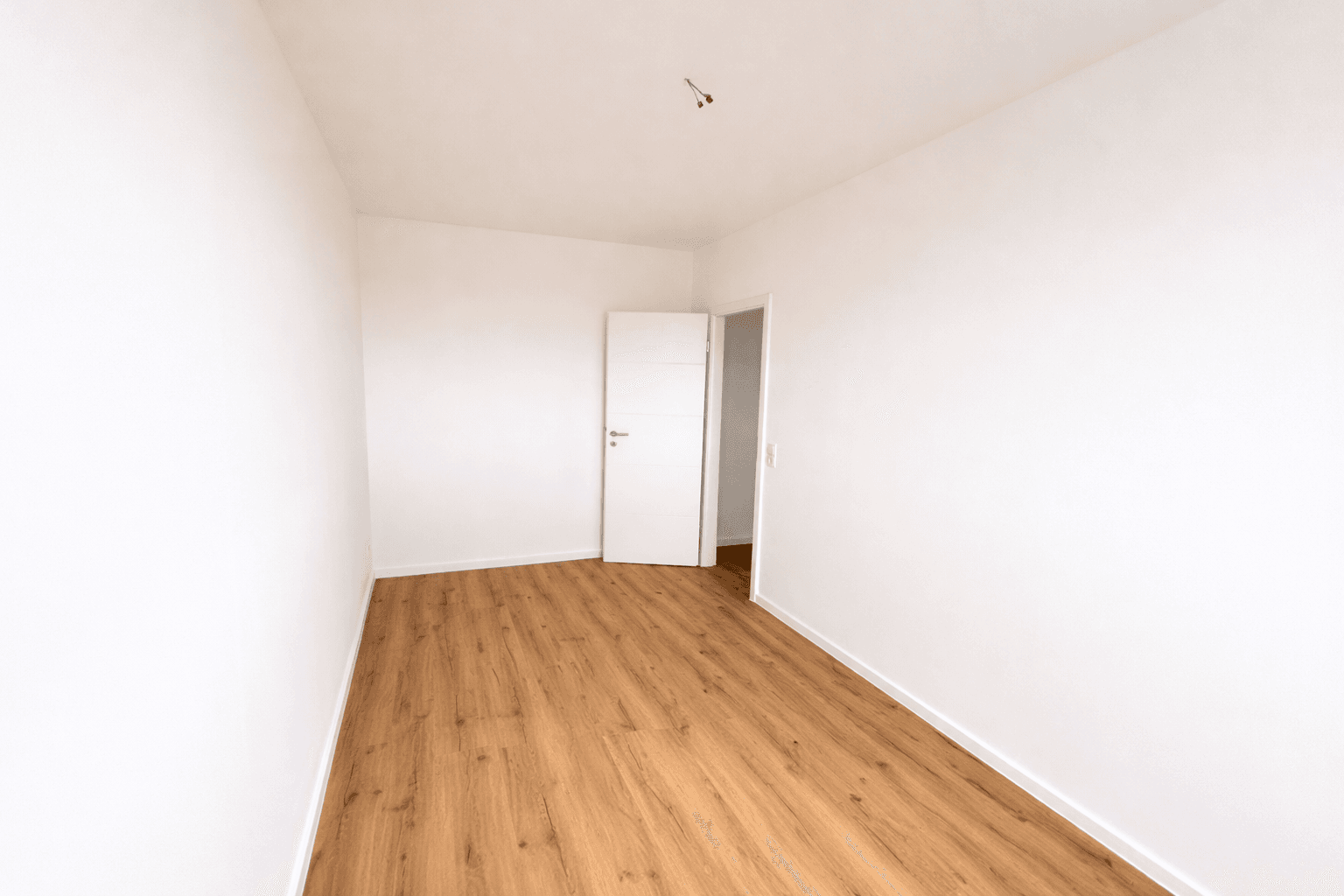 Pronájem bytu 3+1 66 m², Otto-Dix-Ring 26, Dresden, Sasko Pronájem bytu 3+1 66 m², Otto-Dix-Ring 26, Dresden, Sasko
