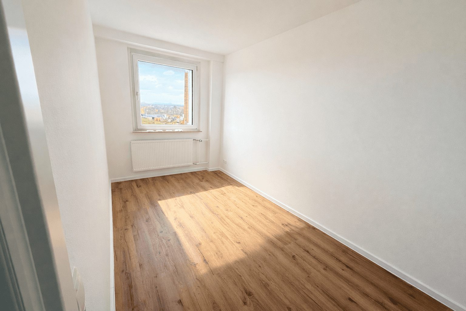 Pronájem bytu 3+1 66 m², Otto-Dix-Ring 26, Dresden, Sasko Pronájem bytu 3+1 66 m², Otto-Dix-Ring 26, Dresden, Sasko