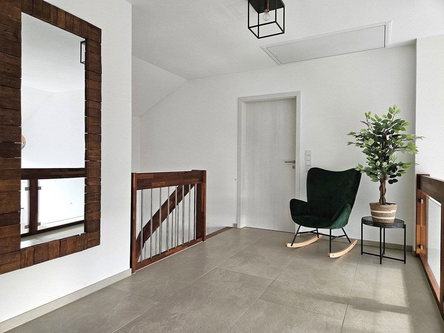 Prodej domu 138 m², pozemek 550 m², Niedereschach, Bádensko-Württembersko Prodej domu 138 m², pozemek 550 m², Niedereschach, Bádensko-Württembersko