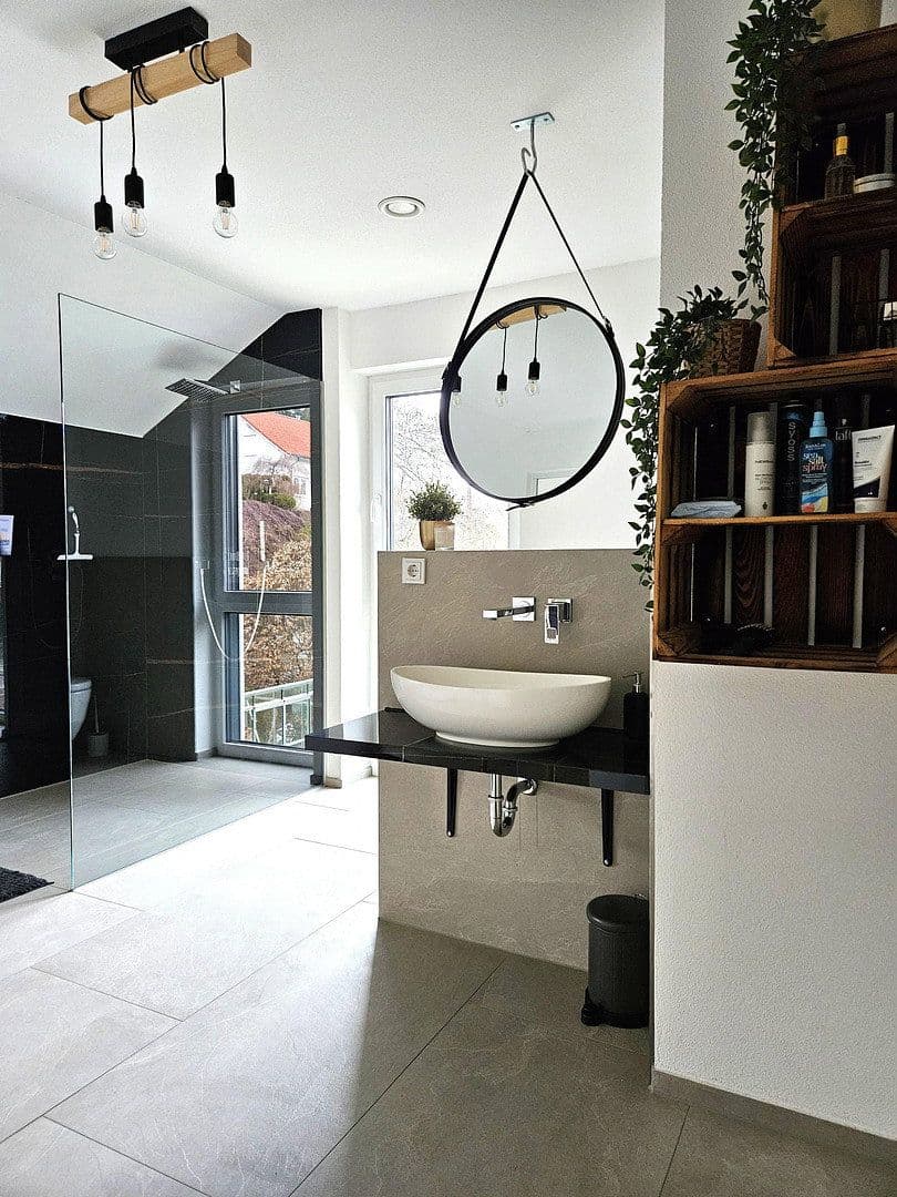 Prodej domu 138 m², pozemek 550 m², Niedereschach, Bádensko-Württembersko Prodej domu 138 m², pozemek 550 m², Niedereschach, Bádensko-Württembersko