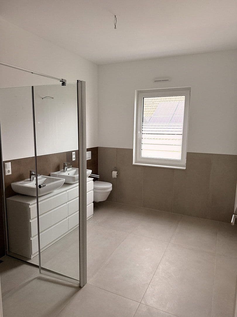 Pronájem bytu 2+1 73 m², Hümmerich, Porýní-Falc Pronájem bytu 2+1 73 m², Hümmerich, Porýní-Falc