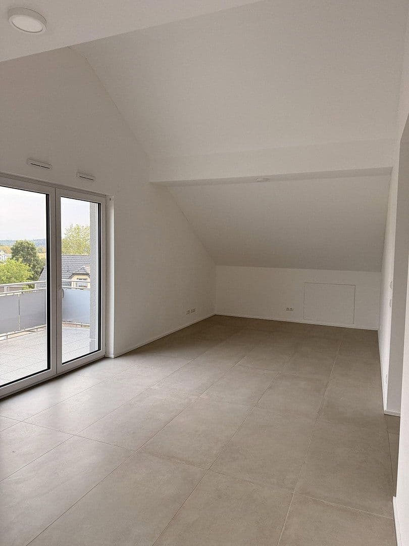 Pronájem bytu 2+1 73 m², Hümmerich, Porýní-Falc Pronájem bytu 2+1 73 m², Hümmerich, Porýní-Falc