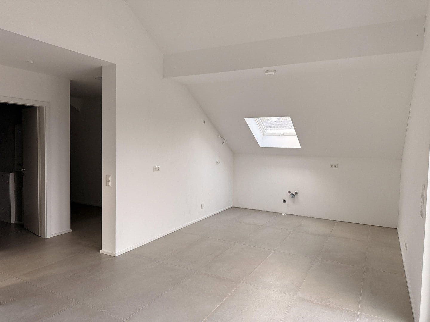 Pronájem bytu 2+1 73 m², Hümmerich, Porýní-Falc Pronájem bytu 2+1 73 m², Hümmerich, Porýní-Falc