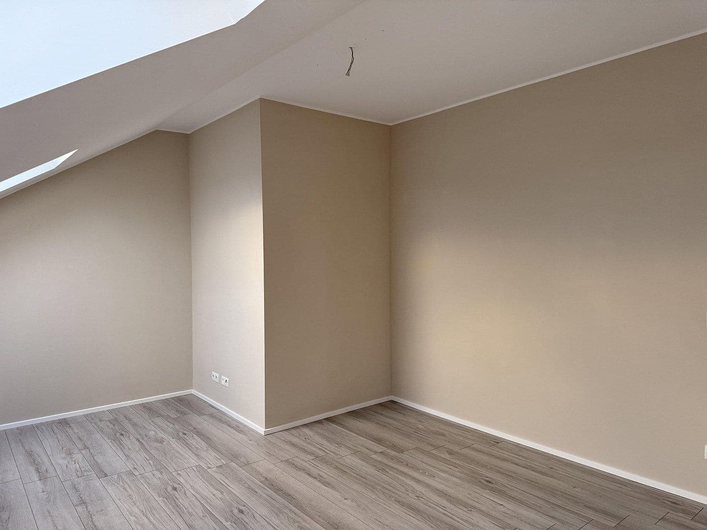 Pronájem bytu 2+1 73 m², Hümmerich, Porýní-Falc Pronájem bytu 2+1 73 m², Hümmerich, Porýní-Falc
