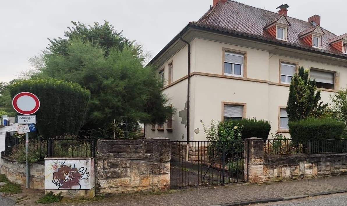 Prodej domu 220 m², pozemek 628 m², Hermannstraße 62, Wörrstadt, Porýní-Falc Prodej domu 220 m², pozemek 628 m², Hermannstraße 62, Wörrstadt, Porýní-Falc