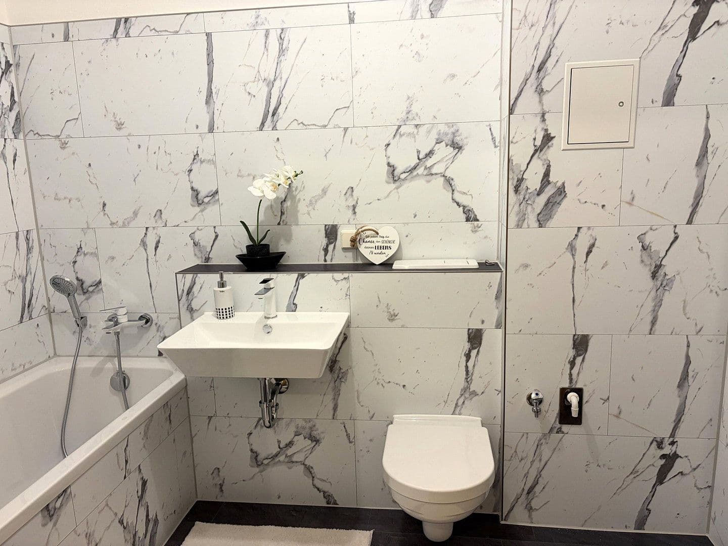 Pronájem bytu 2+1 58 m², Machern, Sasko Pronájem bytu 2+1 58 m², Machern, Sasko
