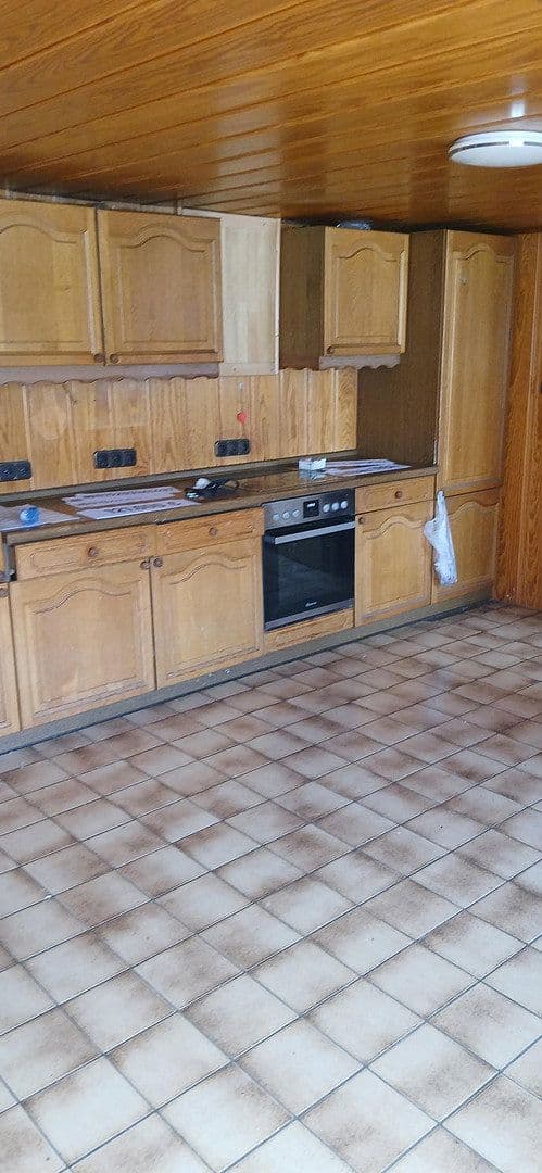 Prodej domu 220 m², pozemek 180 m², Kobachstrasse 60, Idar-Oberstein, Porýní-Falc Prodej domu 220 m², pozemek 180 m², Kobachstrasse 60, Idar-Oberstein, Porýní-Falc