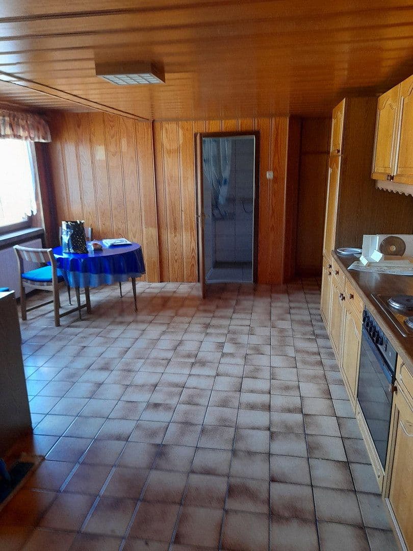 Prodej domu 220 m², pozemek 180 m², Kobachstrasse 60, Idar-Oberstein, Porýní-Falc Prodej domu 220 m², pozemek 180 m², Kobachstrasse 60, Idar-Oberstein, Porýní-Falc