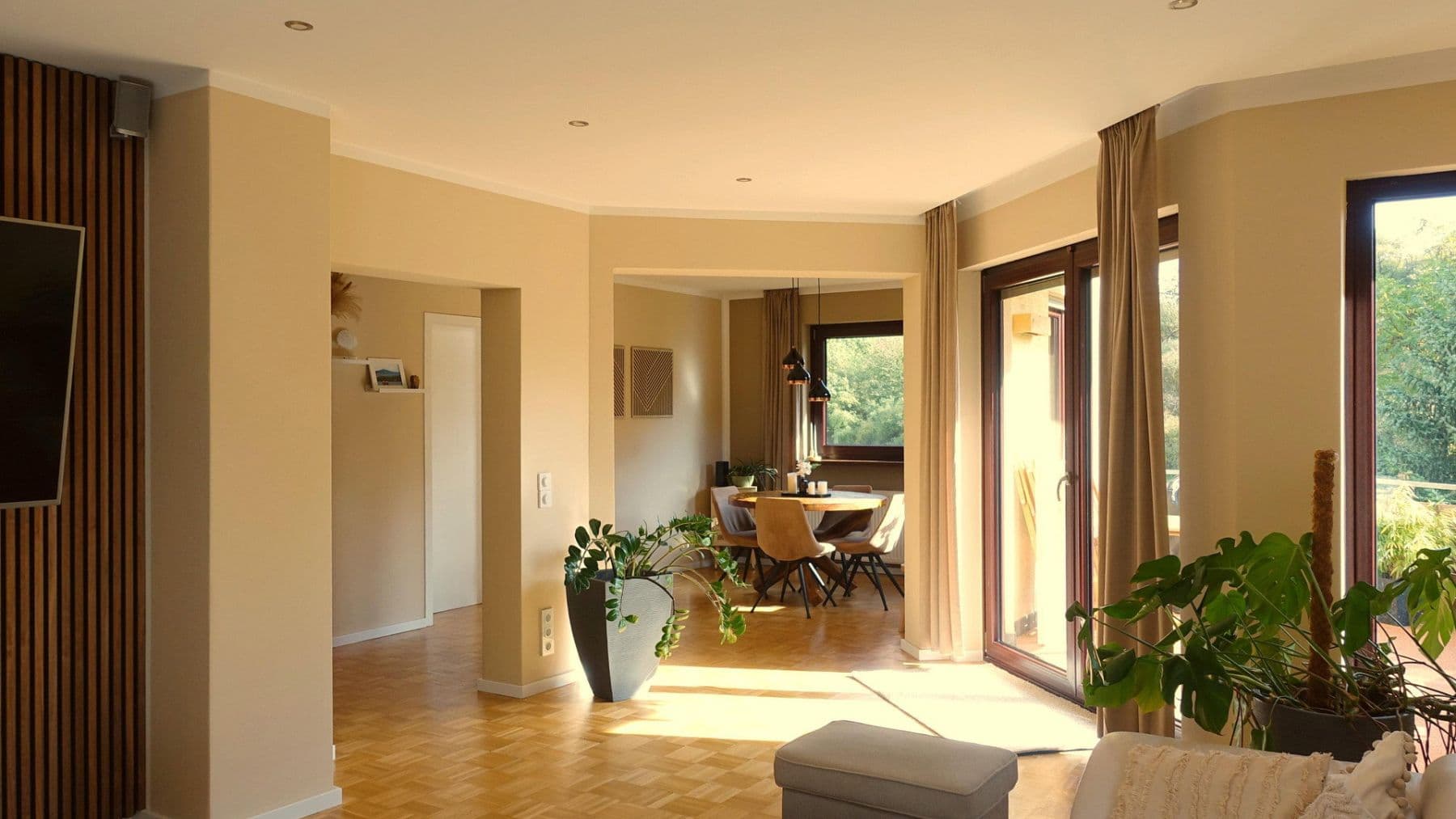 Prodej domu 168 m², pozemek 1.007 m², Taunusstr. 43, Langgöns, Hessen Prodej domu 168 m², pozemek 1.007 m², Taunusstr. 43, Langgöns, Hessen