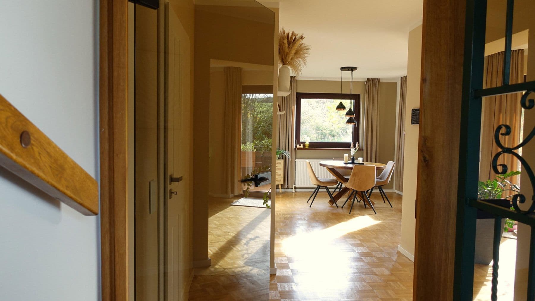 Prodej domu 168 m², pozemek 1.007 m², Taunusstr. 43, Langgöns, Hessen Prodej domu 168 m², pozemek 1.007 m², Taunusstr. 43, Langgöns, Hessen