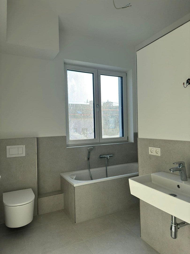 Pronájem bytu 3+1 89 m², Frankfurt am Main, Hessen Pronájem bytu 3+1 89 m², Frankfurt am Main, Hessen