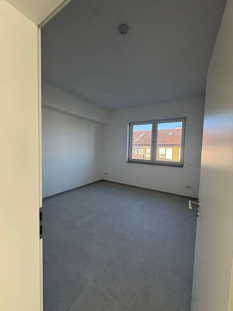Pronájem bytu 3+1 89 m², Frankfurt am Main, Hessen Pronájem bytu 3+1 89 m², Frankfurt am Main, Hessen