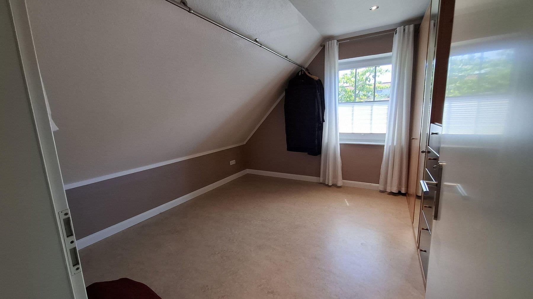 Prodej domu 121 m², pozemek 624 m², Hannover, Dolní Sasko Prodej domu 121 m², pozemek 624 m², Hannover, Dolní Sasko