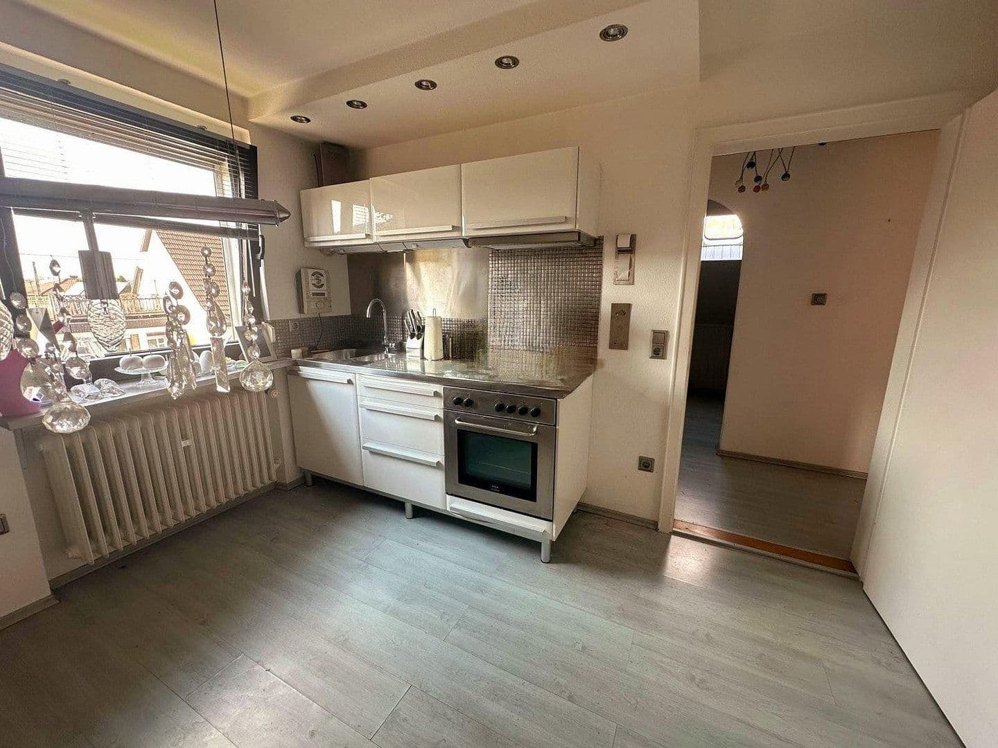 Prodej domu 244 m², pozemek 816 m², Allee 18, Neustadt bei Coburg, Bavorsko Prodej domu 244 m², pozemek 816 m², Allee 18, Neustadt bei Coburg, Bavorsko