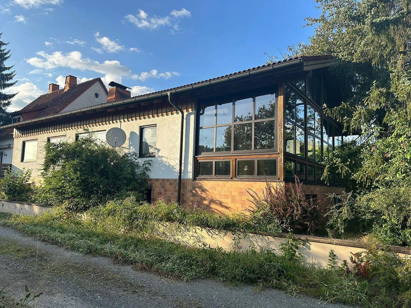 Prodej domu 244 m², pozemek 816 m², Allee 18, Neustadt bei Coburg, Bavorsko Prodej domu 244 m², pozemek 816 m², Allee 18, Neustadt bei Coburg, Bavorsko