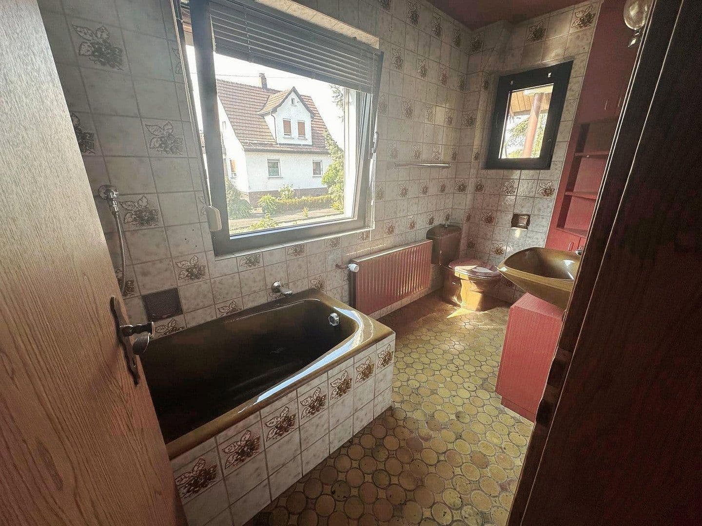Prodej domu 244 m², pozemek 816 m², Allee 18, Neustadt bei Coburg, Bavorsko Prodej domu 244 m², pozemek 816 m², Allee 18, Neustadt bei Coburg, Bavorsko