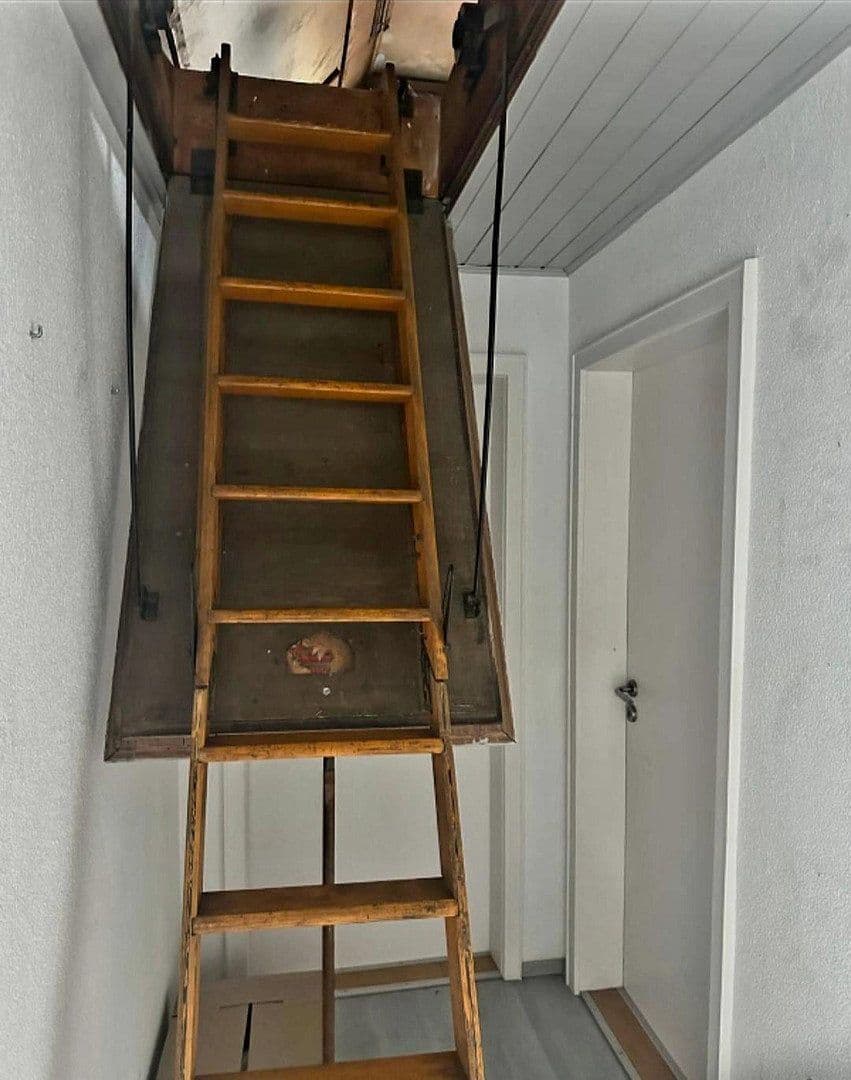 Prodej domu 244 m², pozemek 816 m², Allee 18, Neustadt bei Coburg, Bavorsko Prodej domu 244 m², pozemek 816 m², Allee 18, Neustadt bei Coburg, Bavorsko