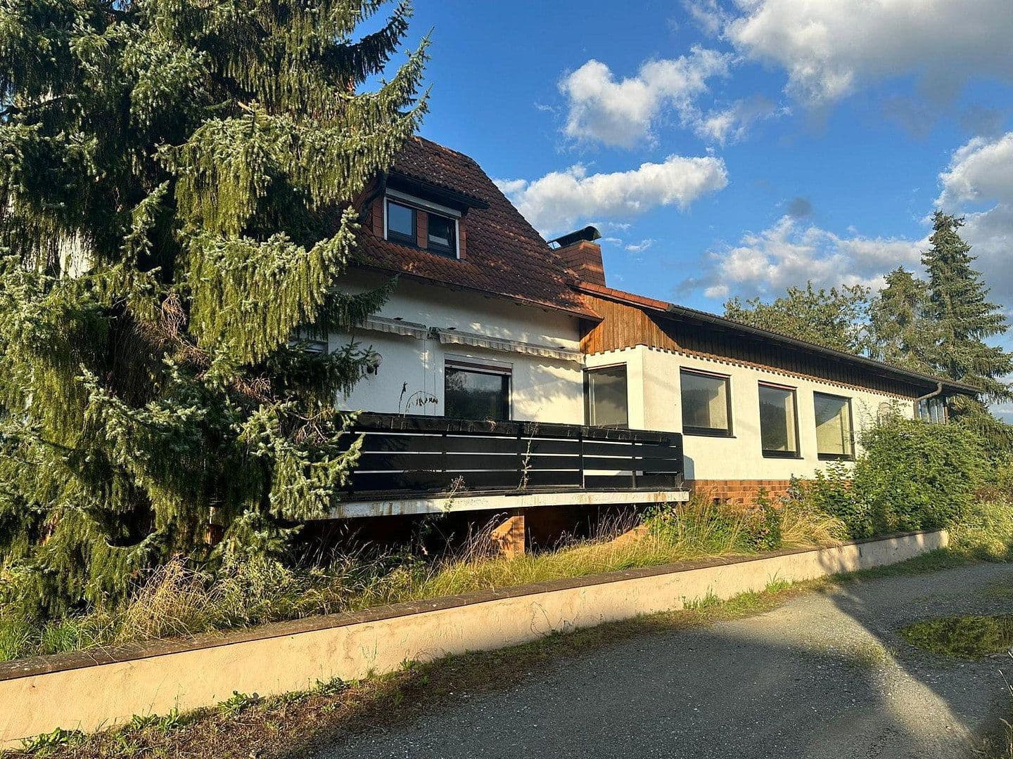 Prodej domu 244 m², pozemek 816 m², Allee 18, Neustadt bei Coburg, Bavorsko Prodej domu 244 m², pozemek 816 m², Allee 18, Neustadt bei Coburg, Bavorsko