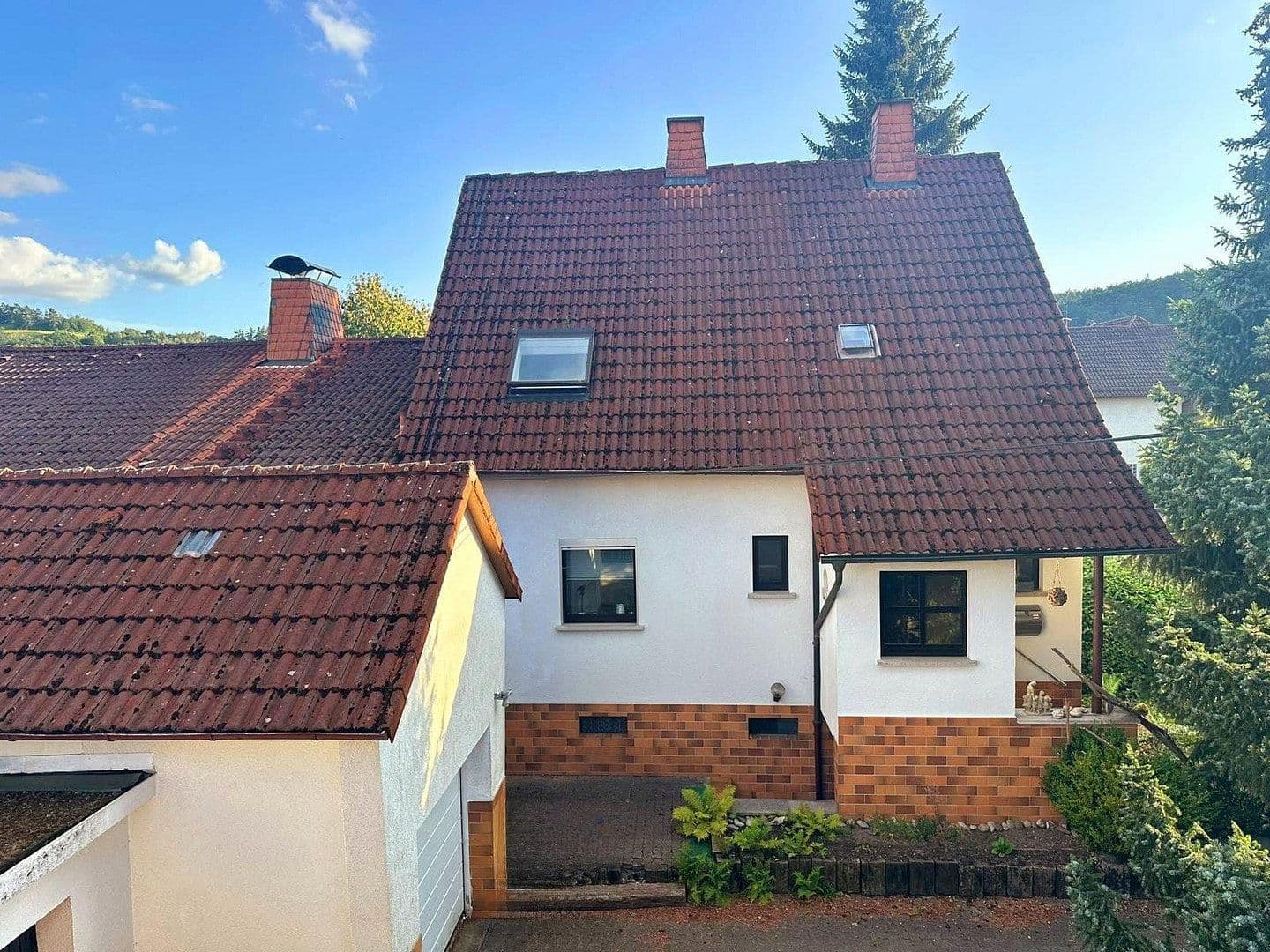 Prodej domu 244 m², pozemek 816 m², Allee 18, Neustadt bei Coburg, Bavorsko Prodej domu 244 m², pozemek 816 m², Allee 18, Neustadt bei Coburg, Bavorsko