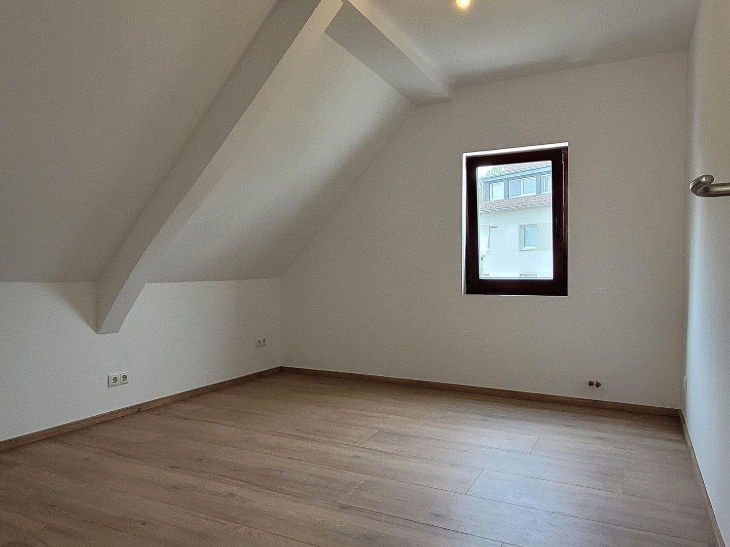 Pronájem bytu 3+1 90 m², Alfter, Severní Porýní-Vestfálsko Pronájem bytu 3+1 90 m², Alfter, Severní Porýní-Vestfálsko