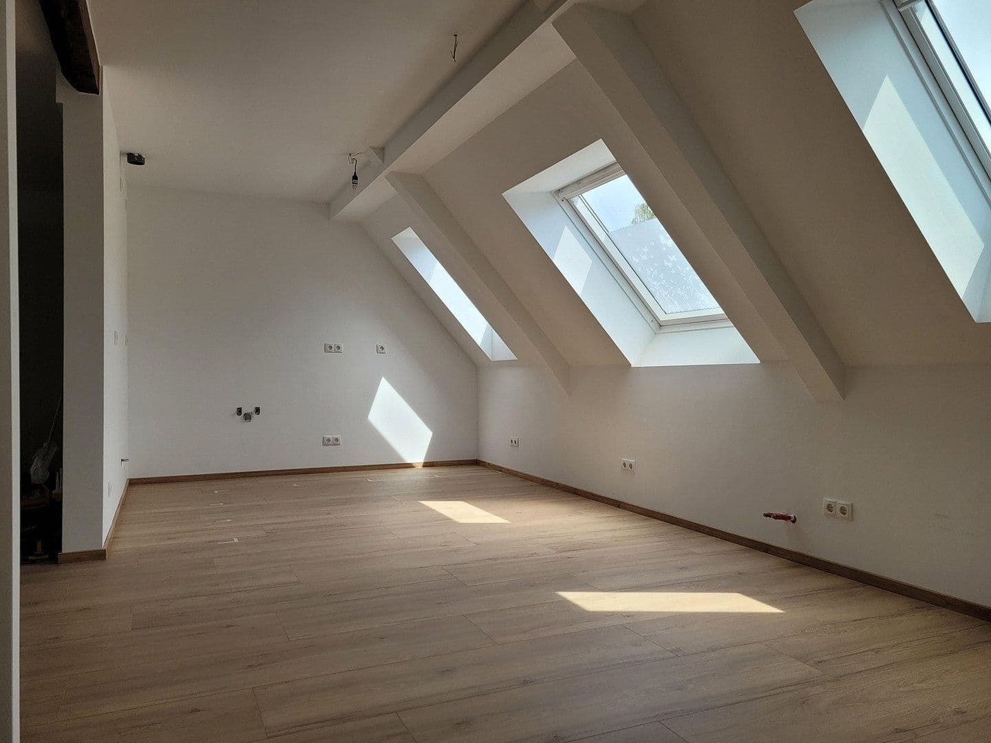 Pronájem bytu 3+1 90 m², Alfter, Severní Porýní-Vestfálsko Pronájem bytu 3+1 90 m², Alfter, Severní Porýní-Vestfálsko