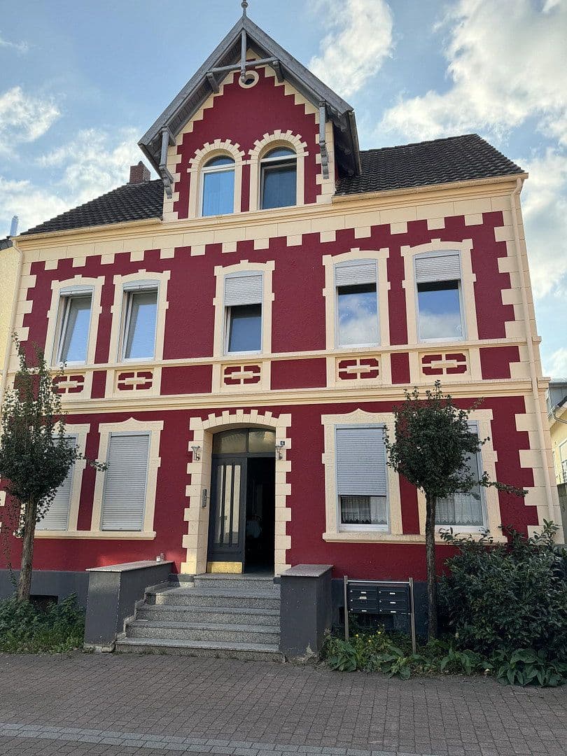 Prodej domu 365 m², pozemek 392 m², Waldstraße.6, Bad Lippspringe, Severní Porýní-Vestfálsko Prodej domu 365 m², pozemek 392 m², Waldstraße.6, Bad Lippspringe, Severní Porýní-Vestfálsko