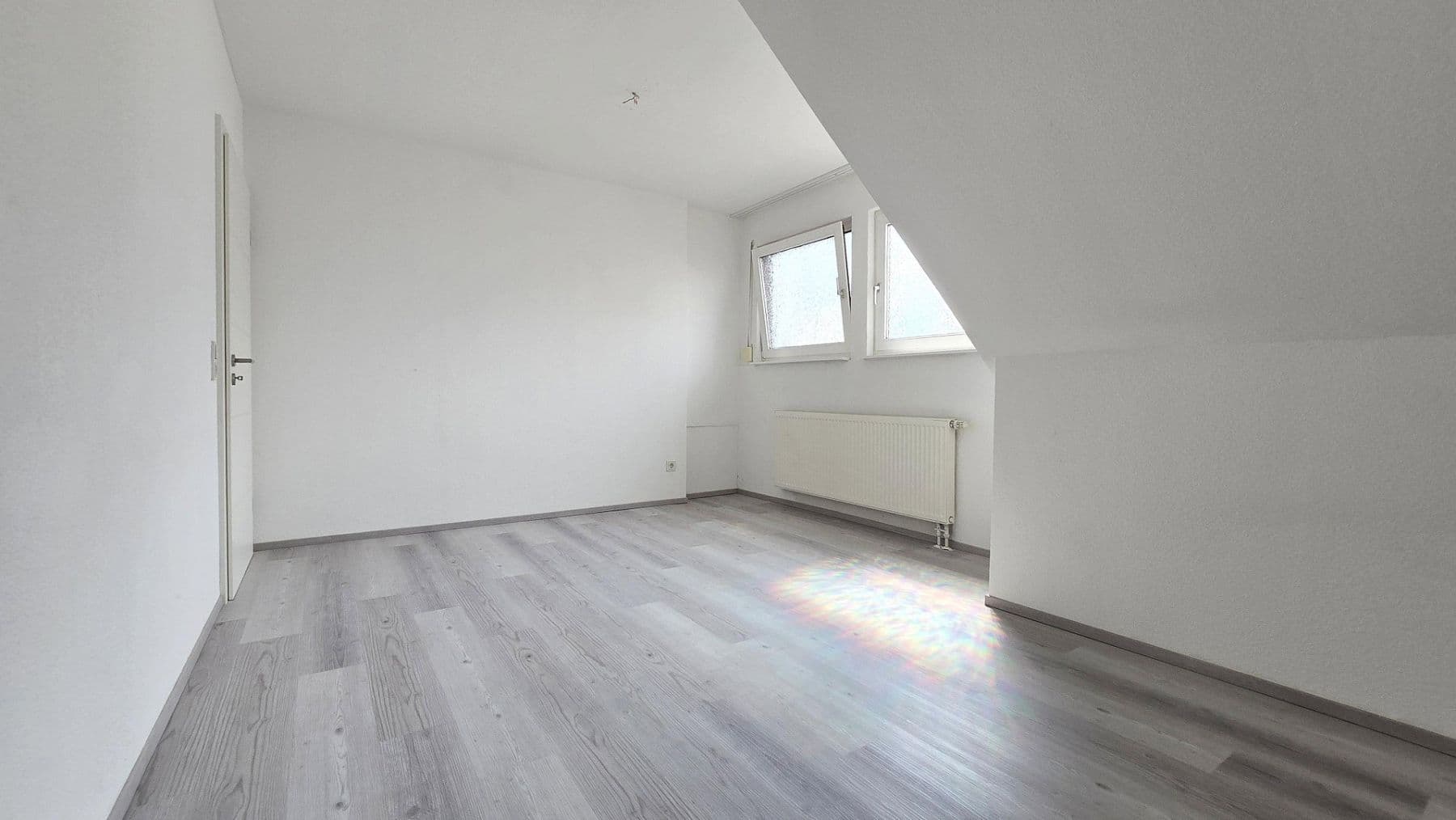 Prodej domu 220 m², pozemek 429 m², Meckenheim, Severní Porýní-Vestfálsko Prodej domu 220 m², pozemek 429 m², Meckenheim, Severní Porýní-Vestfálsko